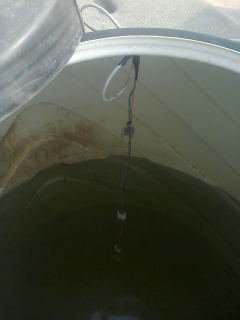 water level indicators in upper tank