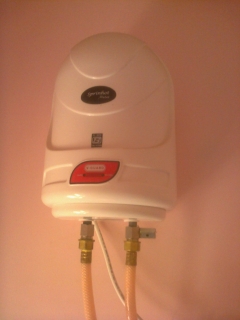 Instant geayser 3 ltr