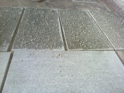 granite-tile-with-marble-chips