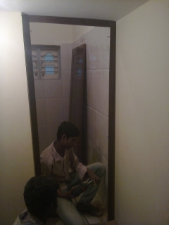 Fixing the frame for plastic door