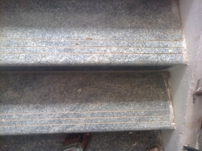 Gru in granite steps