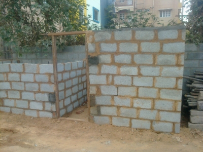 Temporary shed constructed with soil